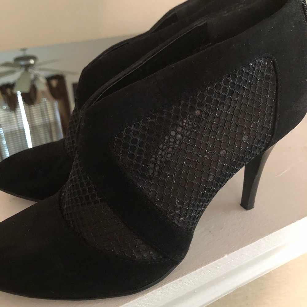 BCBG heels
